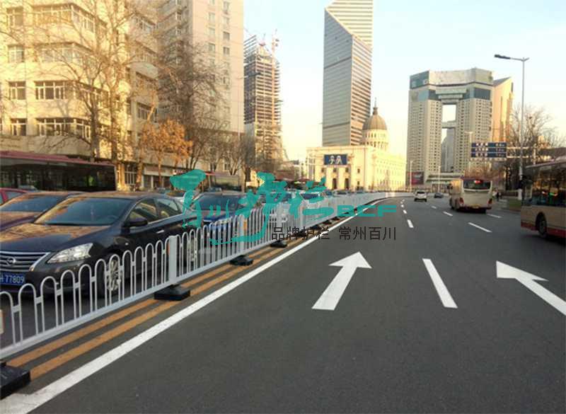 img of 天津京式道路護欄工程
