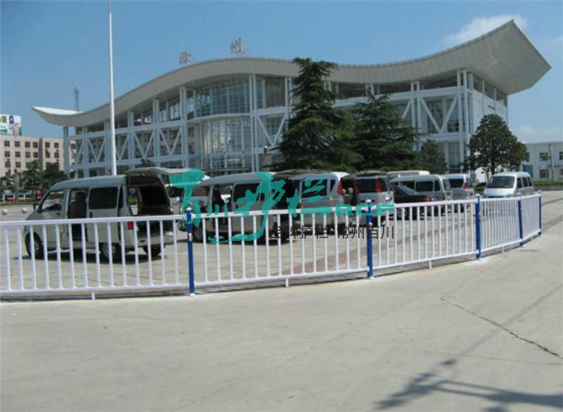 img of 滁州道路邊緣護欄工程