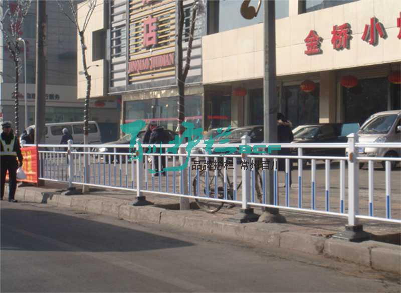 img of 青海西寧經(jīng)濟型道路護欄工程