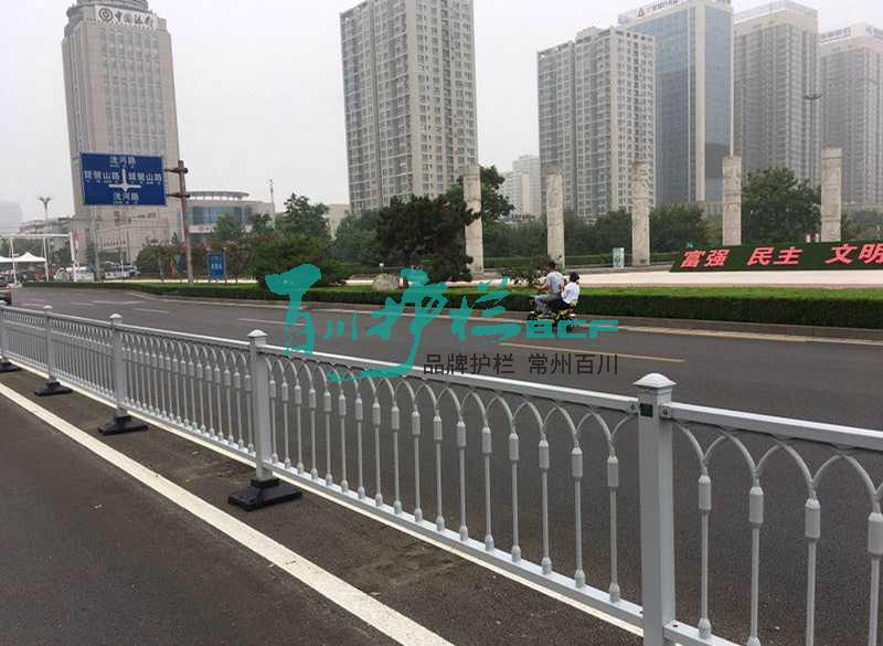 濟寧市中心隔離護欄